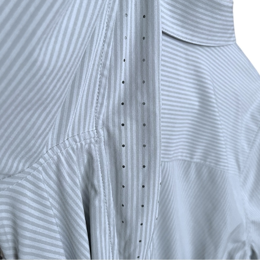 Athleta Urbanite Sleek Button Down Shirt Medium - Picture 6 of 7